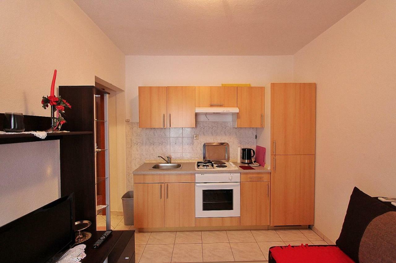 Apartment Filip Podstrana
